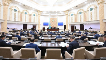 Фотография к новости: Әшімбаев Қазақстанның шикізаттық емес тауарлар экспортының азаюы туралы айтты