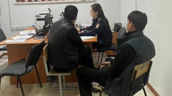 Фотография к новости: Ақтөбеде кірпіні доп қылып ойнағандарға қылмыстық іс қозғалды