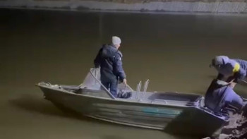 Фотография к новости: Атырау: Махамбет-Сарытоғай арасындағы жол жабылып, қайық тасымалы іске қосылды