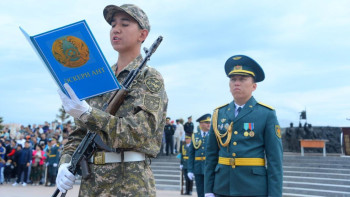 Фотография к новости: Елордалық әскери бөлімнің жас сарбаздары ант берді