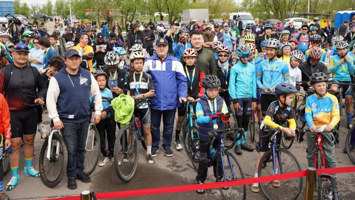 Астанада өткен бұқаралық велошеруге 500-ге жуық адам қатысты