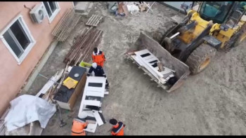 Фотография к новости: Құлсарыдан 10 тоннадан астам қоқыс шығарылды