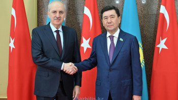 Фотография к новости: Мәжіліс төрағасы Түркия Парламентінің басшысымен кездесті