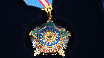 Фотография к новости: Президент бірқатар азаматты мемлекеттік наградалармен марапаттады