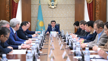 Фотография к новости: Есірткінің таралуына қарсы күрестегі заңнама мәселелері талқыланды