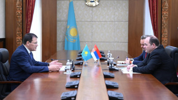 Фотография к новости: Лукин Сербияның Қазақстандағы елшісімен кездесті