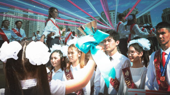 Фотография к новости: Соңғы қоңырау – 2024: Сабақ аяқталды, енді жазды балалар қалай өткізеді?