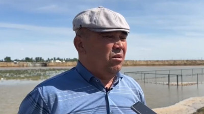 Ер азаматтар бөгет басында – Жалғансай ауылының тұрғыны