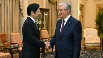 Фотография к новости: Мемлекет басшысы Сингапур Премьер-министрі Лоуренс Вонгпен кездесті