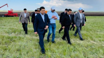 Фотография к новости: Көктемгі егіс жұмыстарының қарқыны: жоспарланған алқаптардың 45% егін егілді