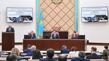 Фотография к новости: Сенат төрағасы өнеркәсіп секторындағы проблемалар туралы айтты