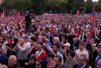 Фотография к новости: Ереванда мыңдаған адам митингке шықты
