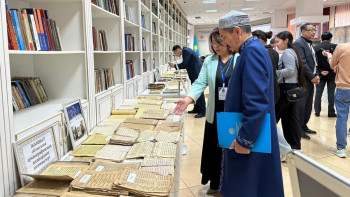 Фотография к новости: Елімізде "Ұлы дала тарихының жазба мұралары" көрмесі өтті