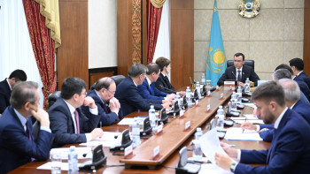 Фотография к новости: Сенаторлар ғылым және  технологиялық саясат туралы заңдарды қарайды