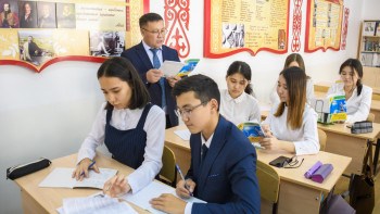 Фотография к новости: Қазақстандық мектептерде емтихандар басталды