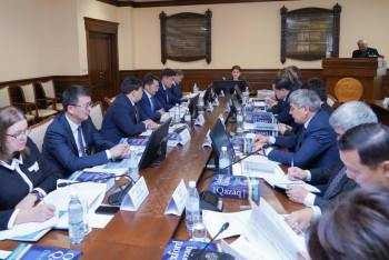 Фотография к новости: Мемлекеттік тіл саясатын іске асыру жөніндегі комиссия отырысы өтті