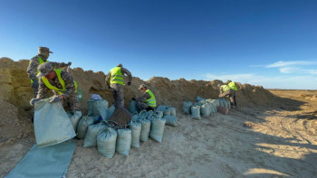 Фотография к новости: Су тасқыны.  Аумақтарда дезинфекциялық жұмыстар жалғасуда