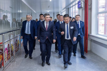 Фотография к новости: Бектенов Алматы облысының өнеркәсіптік және көлік-логистикалық әлеуетімен танысты