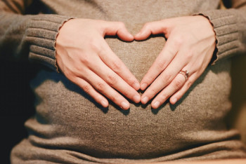 Фотография к новости: Жүкті әйелдерге қанша теңге берілетіні белгілі болды