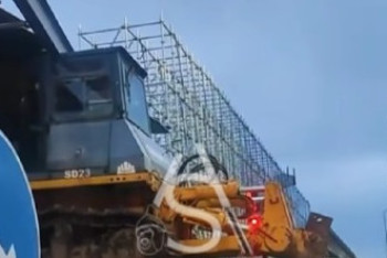 Фотография к новости: Елордада LRT конструкциясына эвакуатор соқтығысып қалған