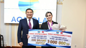 Фотография к новости: Лондон Олимпиадасының күміс жүлдегеріне пәтер табыс етілді