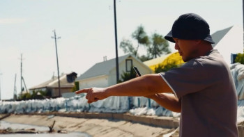 Фотография к новости: Атыраулық блогер Жайық өзенінің деңгейін күнде өлшеп жүр