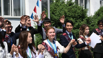 Фотография к новости: Жетісуда 500 оқушы киіз үйде демалады