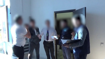 Фотография к новости: Алматы ХҚКО басшысының орынбасары алаяқтық жасады деп күдікке ілінді