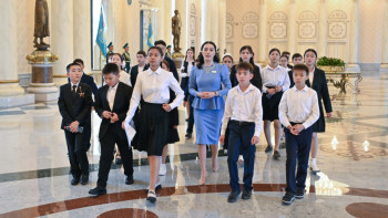 Фотография к новости: Оқушылар Ақорда резиденциясына экскурсия жасады