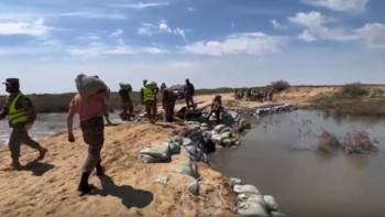 Фотография к новости: Ырғыз ауданында бөгетті нығайту жұмыстары жалғасуда