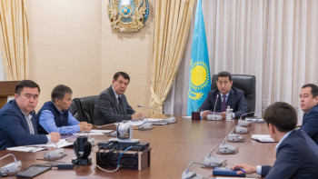 Фотография к новости: Ақтөбе және Қостанай облыстарында шегірткеге қарсы күрес шаралары күшейтіледі