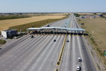 Фотография к новости: Еліміздегі алғашқы ақылы жол ерекше рекорд орнатты