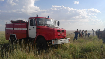 Фотография к новости: Ақтөбе облысында далалық алқап өртенді
