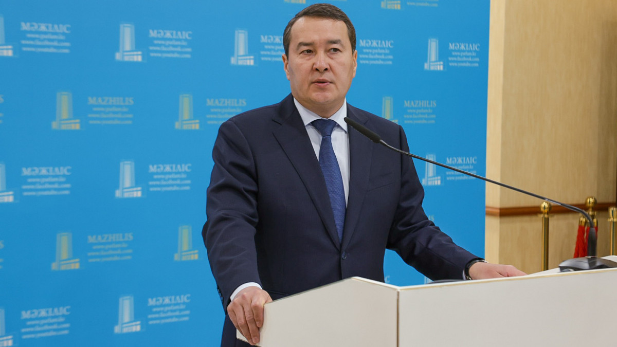  Арман Мухатов  