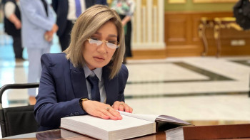 Фотография к новости: Қазақстан Конституциясы алғаш рет Брайль әліпбиінде жарық көрді