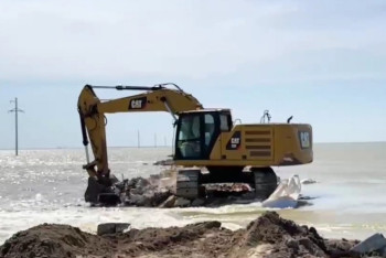 Фотография к новости: Су тасқыны. Талдыкөл ауылында су шайған кірме жол қалпына келтірілді