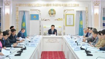 Фотография к новости: Әдебиет пен өнер саласындағы мемлекеттік сыйлықты беру жөніндегі комиссияның отырысы өтті