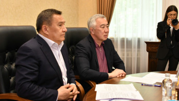 Фотография к новости: Серік Жұманғарин Родина ауылында Ақмола облысының аграршыларымен кездесті