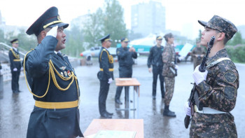 Фотография к новости: Шығармашылық взводтың екінші шақырылымы әскери ант берді