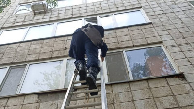 Павлодарда үш жасар егіздер құтқарылды