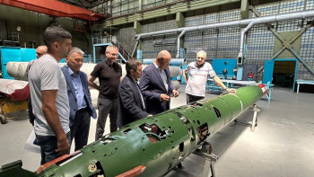 Фотография к новости: Қанат Шарлапаев Алматы қаласындағы өндірістік зауыттарды аралады