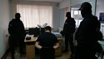 Фотография к новости: СҚО полицейлері бірқатар интернет-алаяқтыққа қатысы бар күдіктіні ұстады