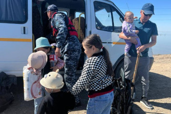 Фотография к новости: Су тасқыны. Атыраудың эвакуациялық пункттерінде адам қалмады