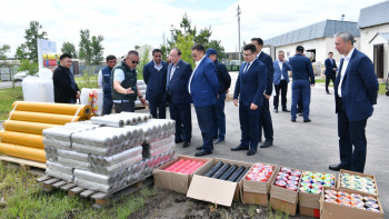 Фотография к новости: Сенаторлар қайталама шикізатты қайта өңдеу кәсіпорындарында болды