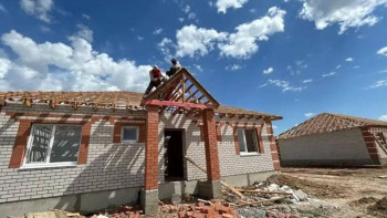 Фотография к новости: Ақтөбе: Нұра ауылында тұрғын үйлерді салуға 11 құрылыс компаниясы жауапты