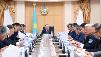 Фотография к новости: Сенаторлар: Тұрмыстық қатты қалдықты кәдеге жарату туралы заңнаманы қайта қарау қажет