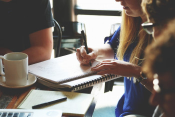 Фотография к новости: Бизнестегі әйелдердің үлесі 50 пайызға жетті – министрлік