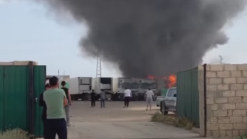 Фотография к новости: Мұнайлыда бірнеше автокөлік жанып кетті