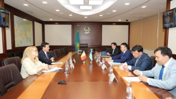 Фотография к новости: Теміржол, авиация, теңіз және автомобиль көлігі саласындағы ынтымақтастық мәселелері талқыланды