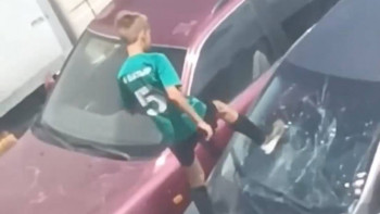 Фотография к новости: Алматыда көлікке зақым келтірген жасөспірімдер анықталды